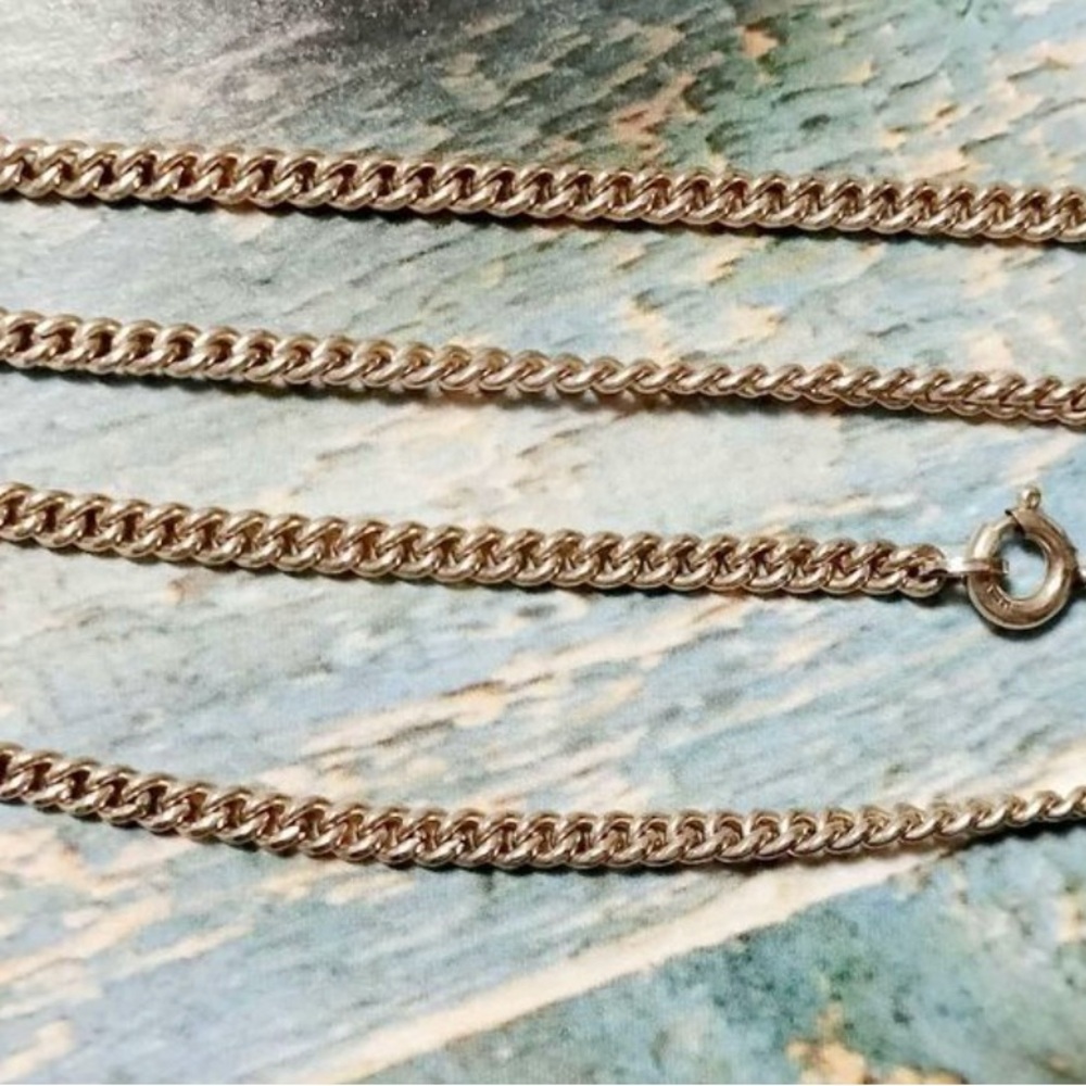 Stunning Vintage 12K curb charm chain